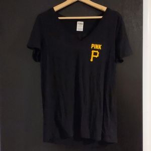 Pink Pittsburgh Pirates V-neck L